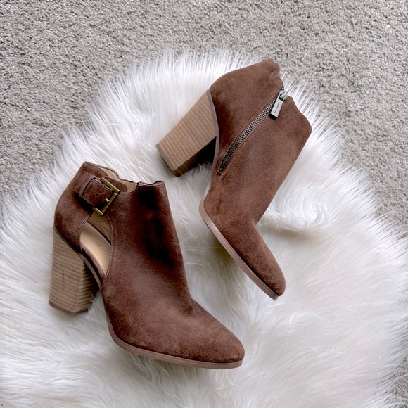 Michael Kors NWOT Adams Cutout Suede Booties - Picture 4 of 12